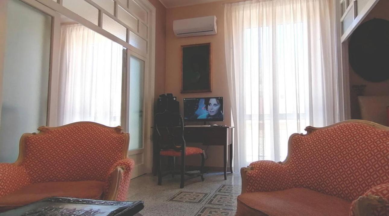 Luxury Suite Vitruvio 55 Formia Exterior foto
