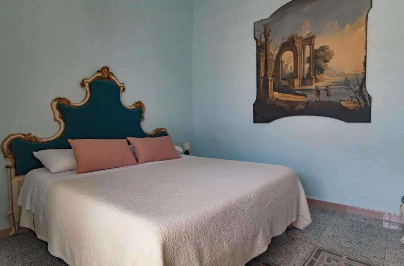 Luxury Suite Vitruvio 55 Formia Exterior foto