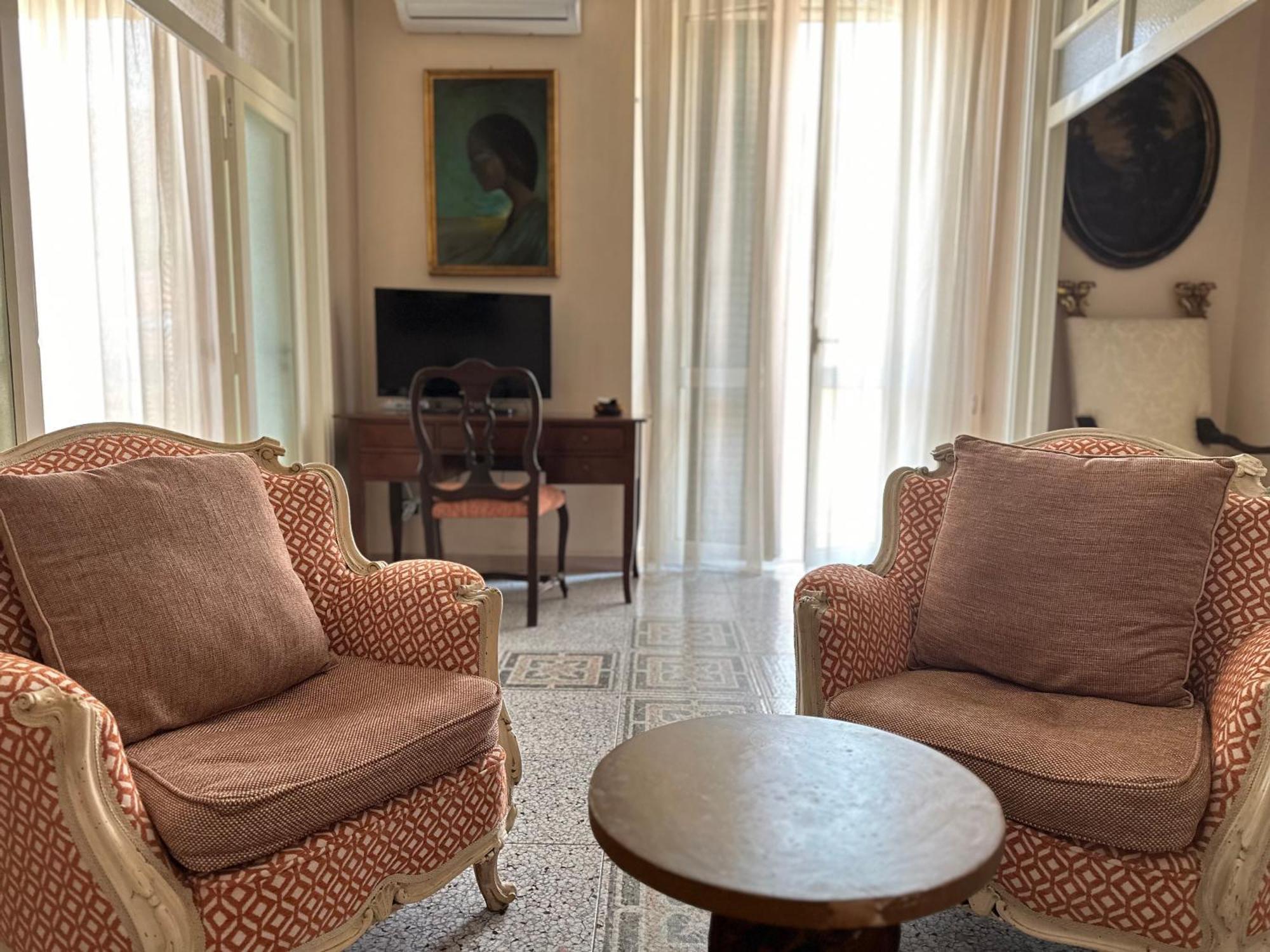 Luxury Suite Vitruvio 55 Formia Exterior foto
